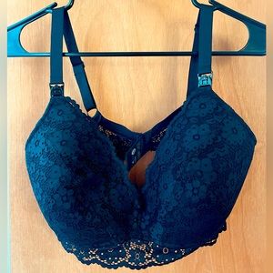 SOLD Momcozy lace nursing bra 🎉HP🎉